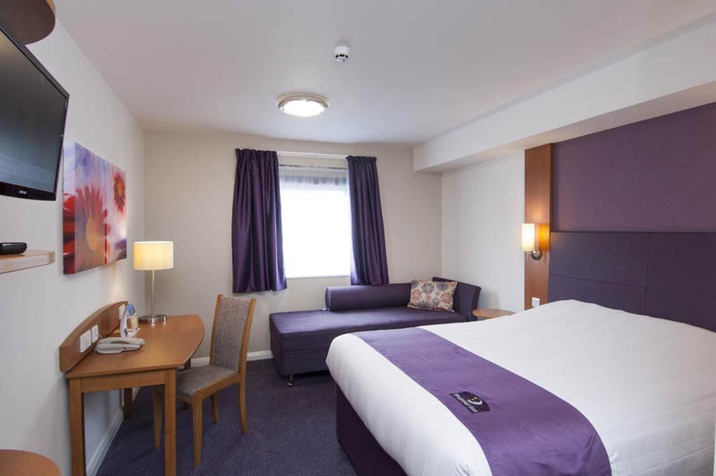 Premier Inn Ashford Central Exterior foto