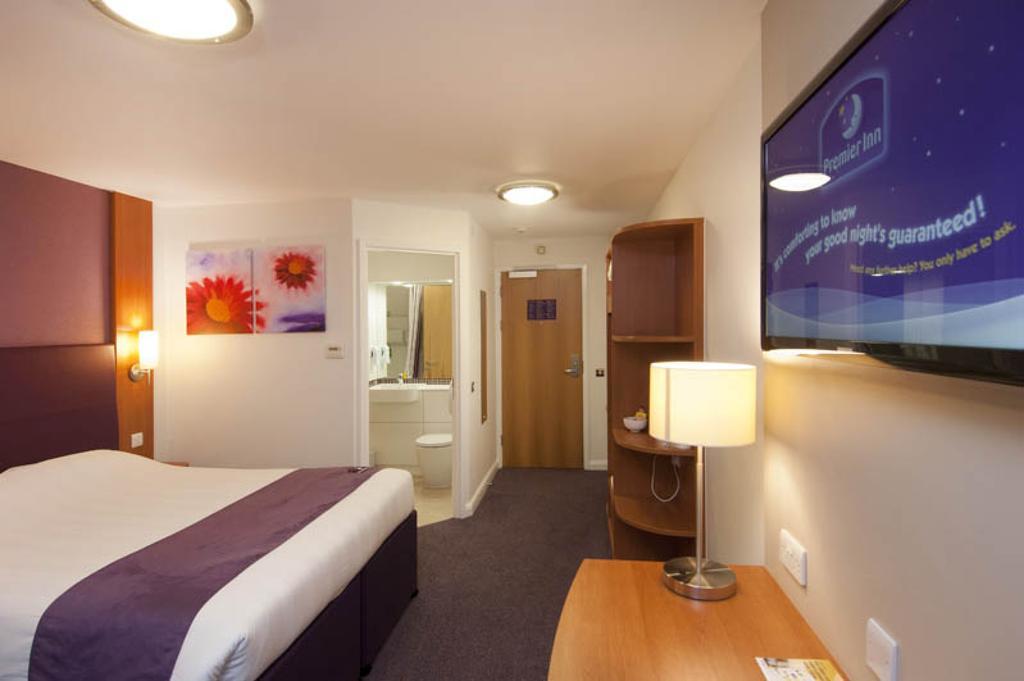 Premier Inn Ashford Central Exterior foto