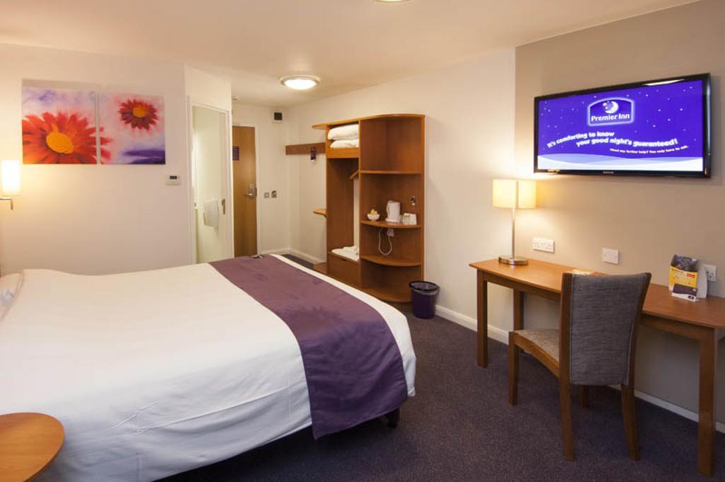 Premier Inn Ashford Central Exterior foto